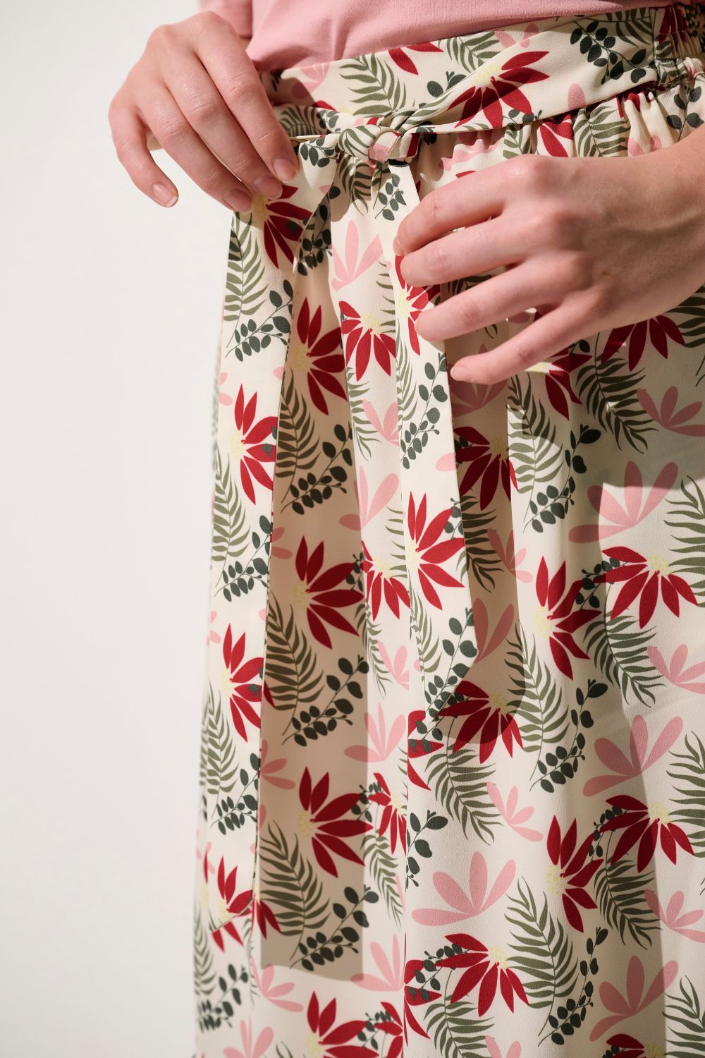 Jupe anti-UV - Positano pour femme, motif floral, légère et confortable avec protection UPF 50+, idéale pour l'été.