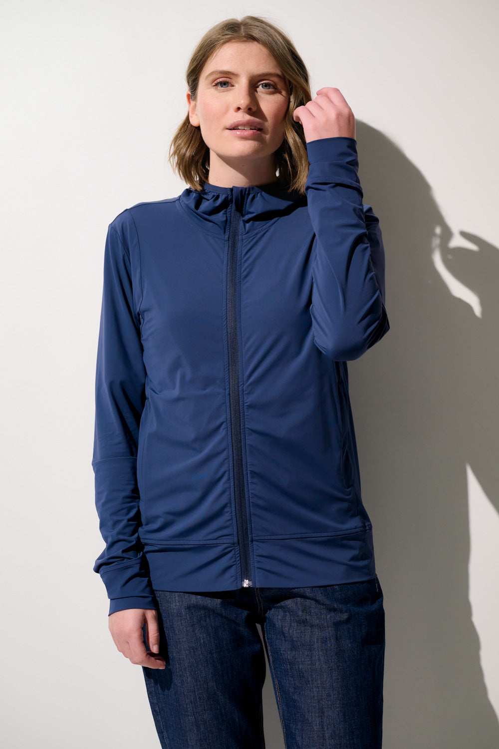 Veste anti-UV - Oasis pour femme, légère et respirante, idéale pour la protection solaire avec UPF 50+.