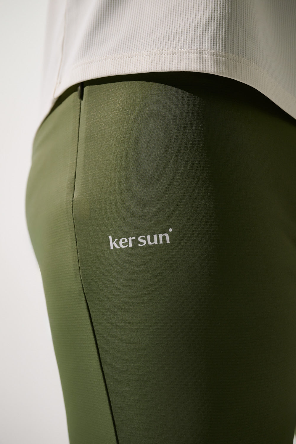 Legging anti-UV - Boston vert olive pour homme, alliant confort et protection solaire UPF 50+, marque Ker Sun.