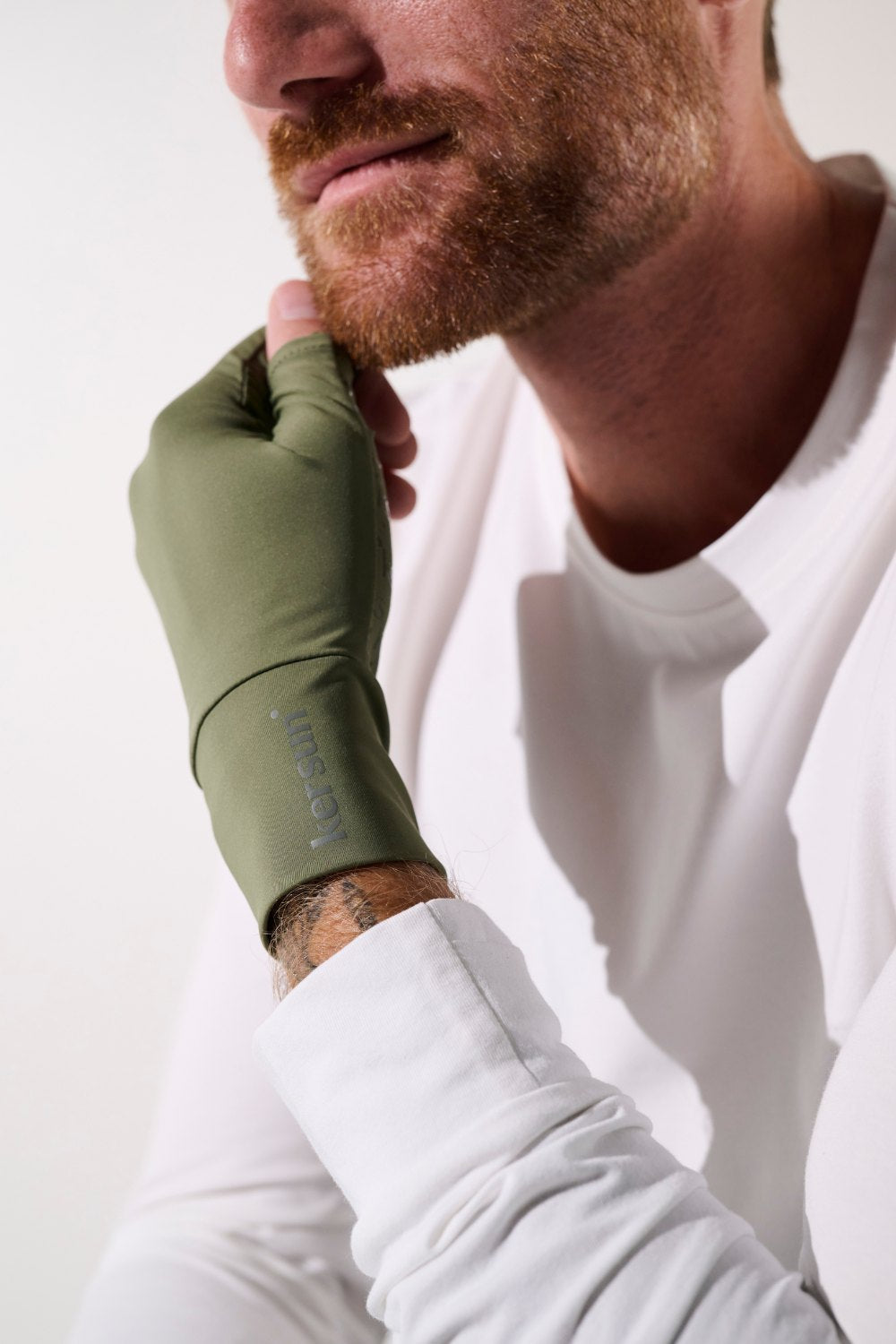 Mitaines anti-UV Mojave en vert olive pour homme, protection solaire UPF 50+ et confort pour activités extérieures.