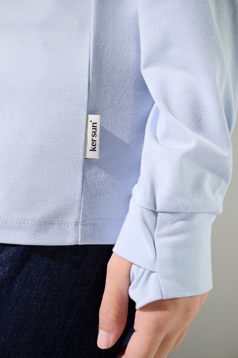 T-shirt anti-UV Saint-Malo bleu clair pour femme, léger et doux, offrant une protection solaire UPF 50+.