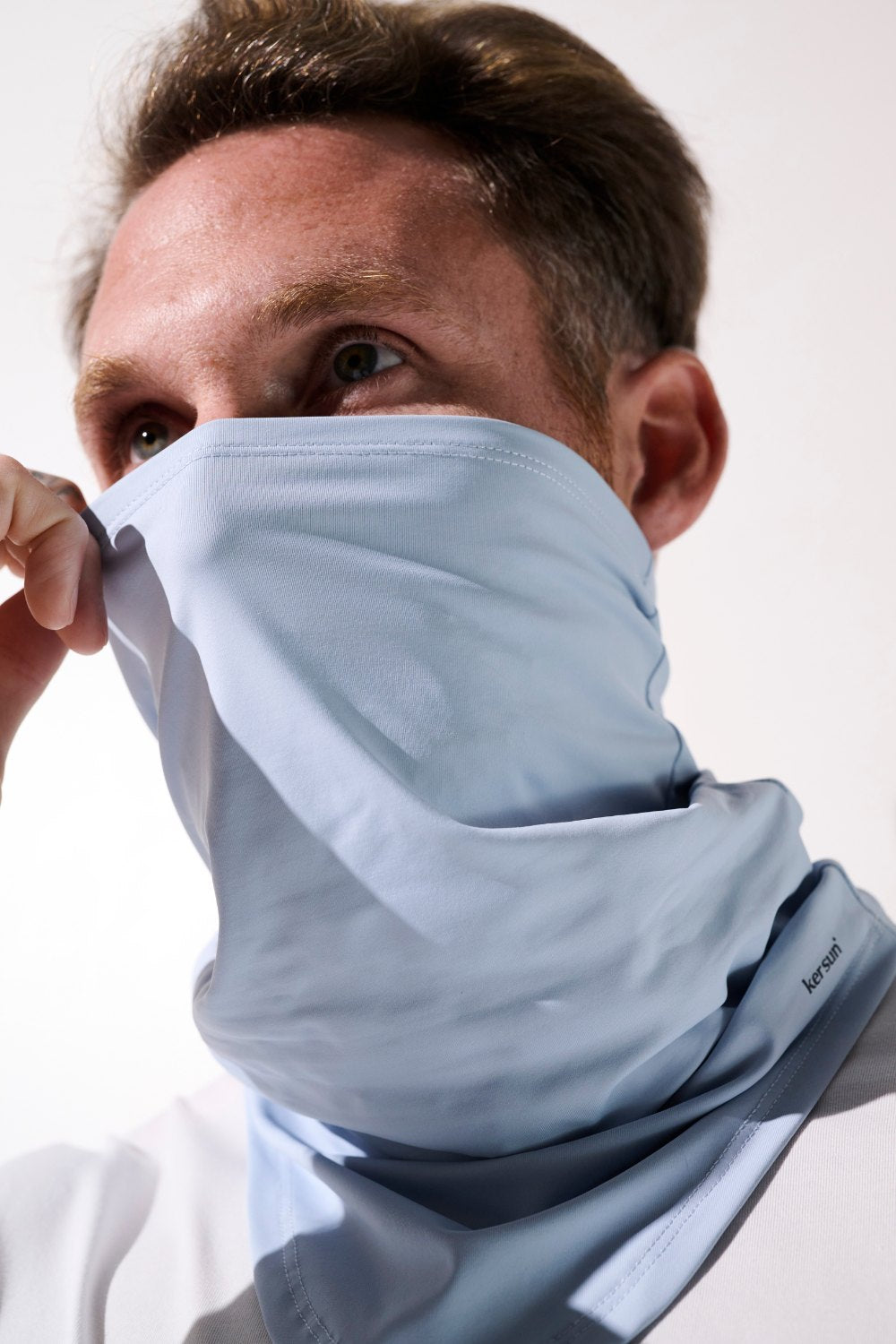 Tour de cou anti-UV - Boston en bleu clair, léger et élastique pour homme, protection solaire UPF 50+.