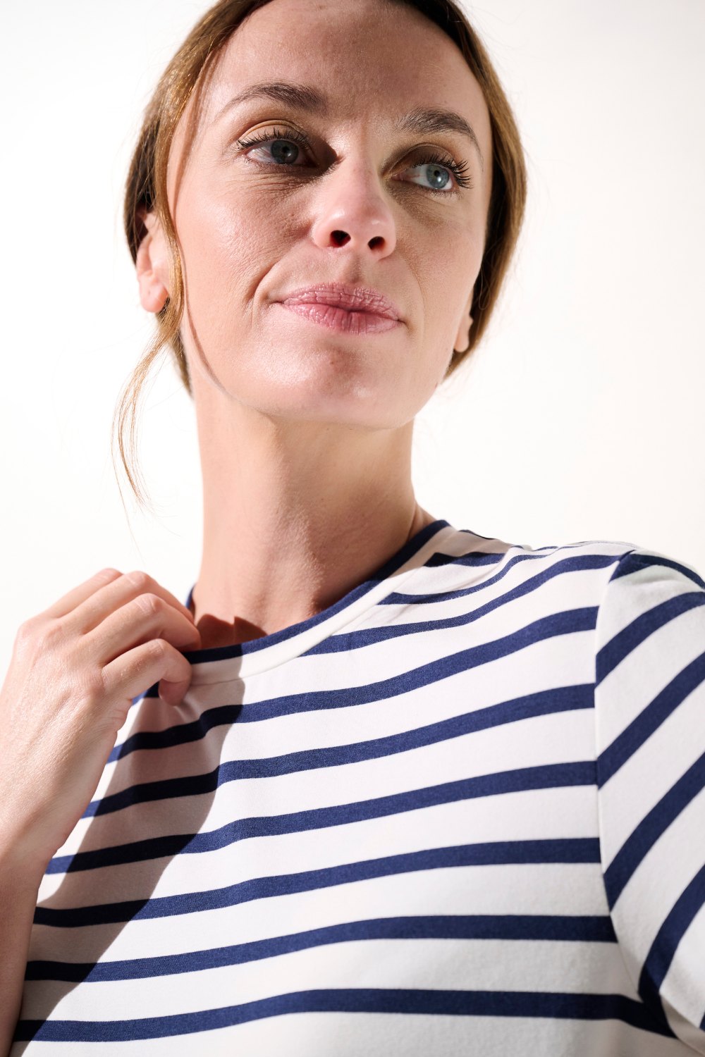 T-shirt anti-UV - Saint-Malo à rayures pour femme, élégant et léger, offrant protection UPF 50+ au quotidien.