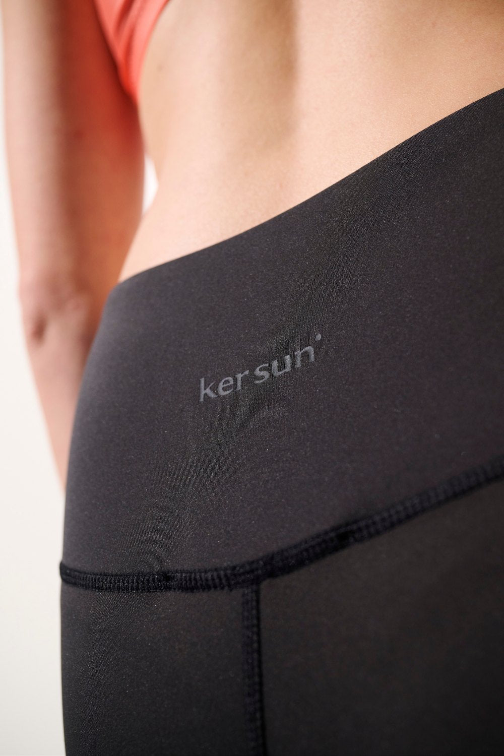 Legging anti-UV - Antibes pour femme, tissu léger et élégant, protection solaire UPF 50+ par Ker Sun.