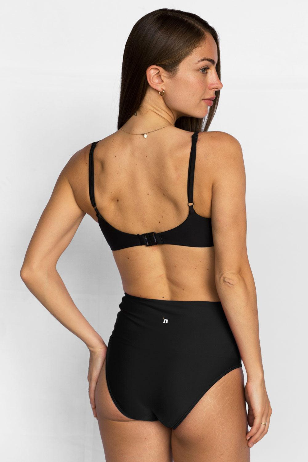 Bas de maillot de bain anti-UV noir pour femme, taille haute UPF50+, idéal pour la baignade et la protection solaire.
