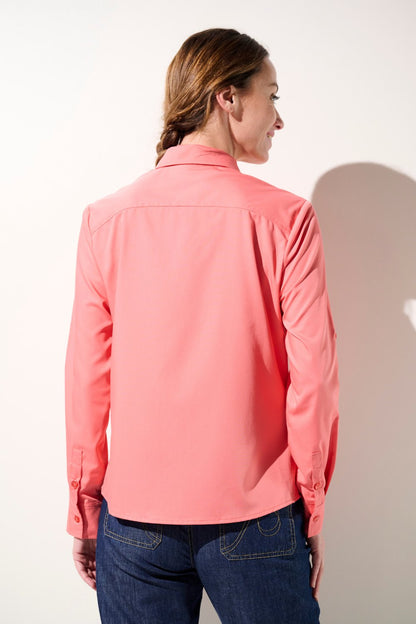 Chemise anti-UV Antibes rose pour femme, manches longues et respirante, idéale pour la protection solaire.