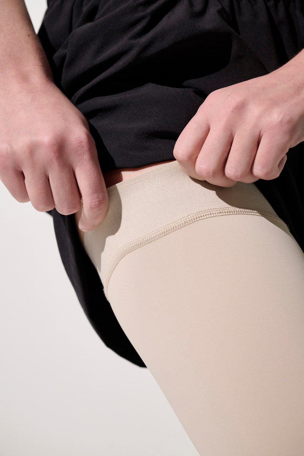 Jambières anti-UV - Ventoux couleur beige, tissu léger et respirant pour femme, protection solaire UPF 50+.