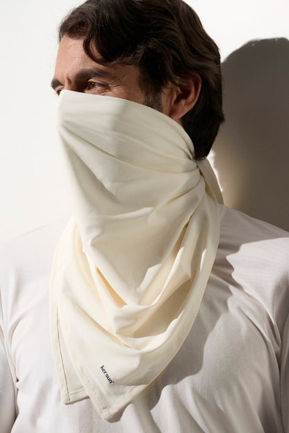 Bandana anti-UV blanc pour homme, protection solaire UPF 50+, idéal pour les activités de plein air.