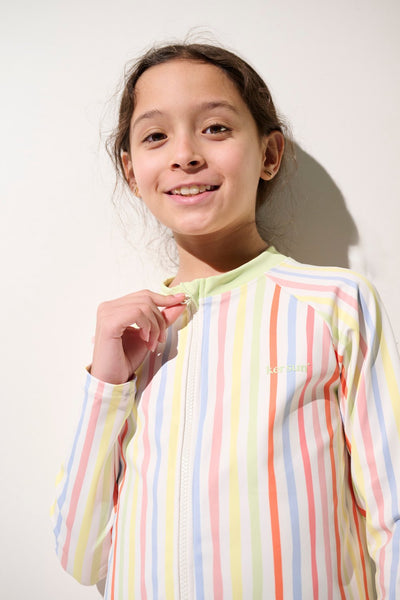 Veste de bain anti-UV - Fidji, rayée, légère et respirante, pour enfant, offrant une protection UPF 50+.