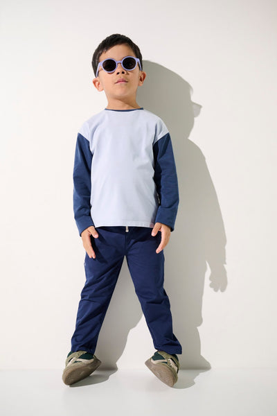 T-shirt anti-UV Saint-Malo bleu pour garçon, manches longues UPF 50+, idéal pour jouer au soleil.