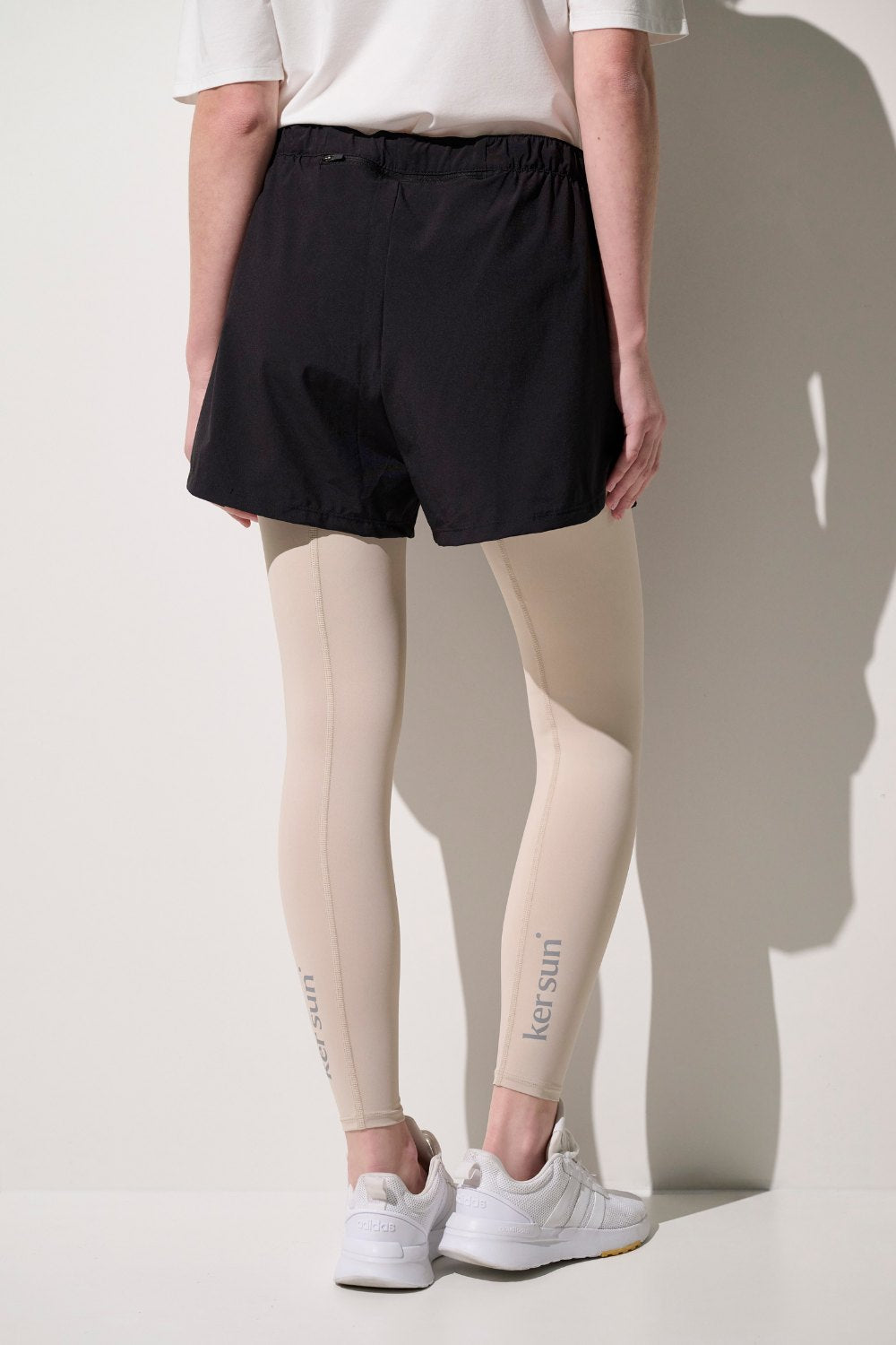 Jambières anti-UV Ventoux de Ker Sun, légères et respirantes, pour femme, offrant une protection solaire UPF 50+.