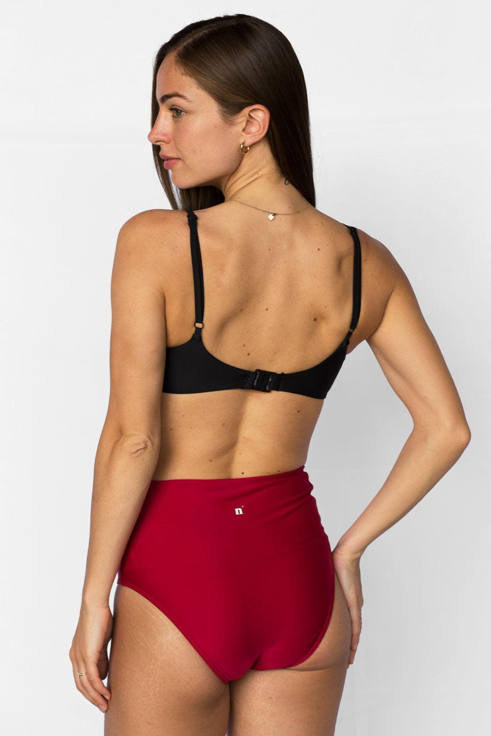 Bas de maillot de bain anti-UV rouge pour femme, taille haute, idéal pour la plage avec protection UPF50+.