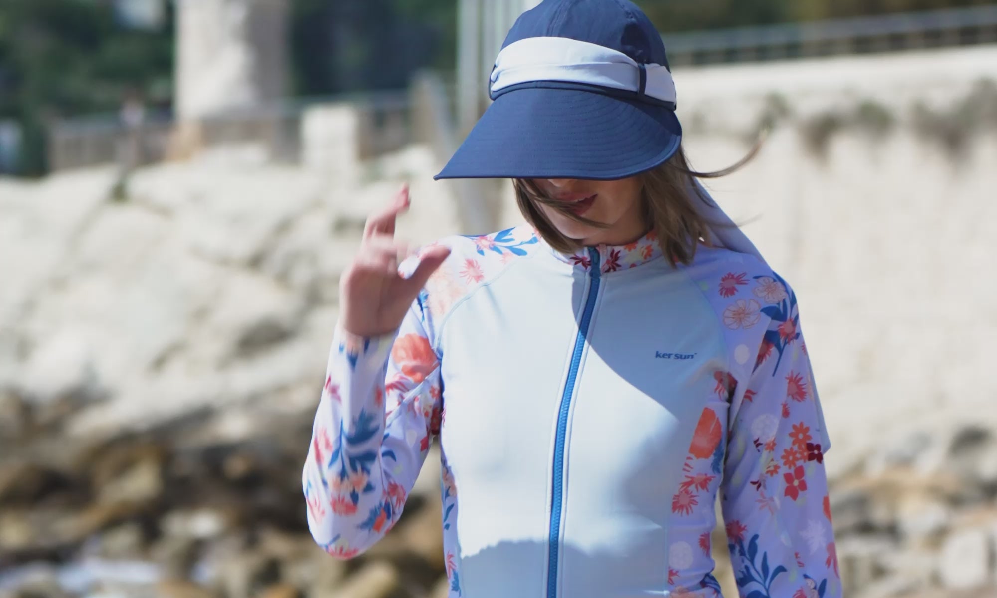 Load video: Chapeaux et Vêtements anti-UV Ker Sun pour Femme et Homme