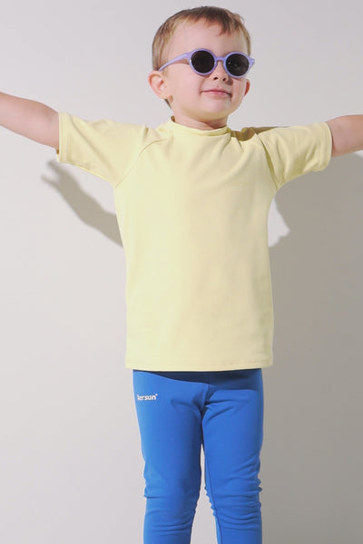 T-shirt de bain anti-UV - Fidji, jaune pour enfant, UPF 50+, idéal pour les jeux aquatiques et protection solaire.