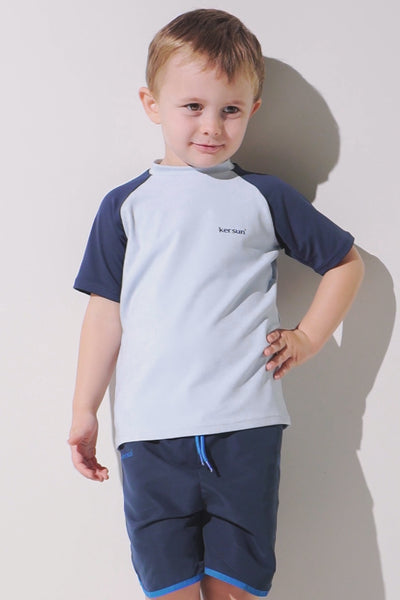 T-shirt de bain anti-UV - Fidji pour enfant, léger UPF 50+, idéal pour les activités aquatiques.